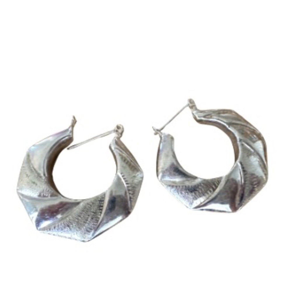 Vintage Silver-Tone Twisted Hoop Earrings – 1.25"